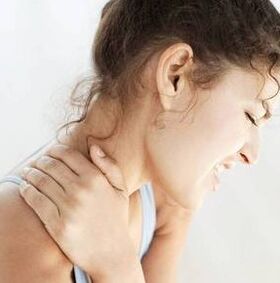 A méhnyak osteochondrosis az idegek csípéséhez vezet a nyakon